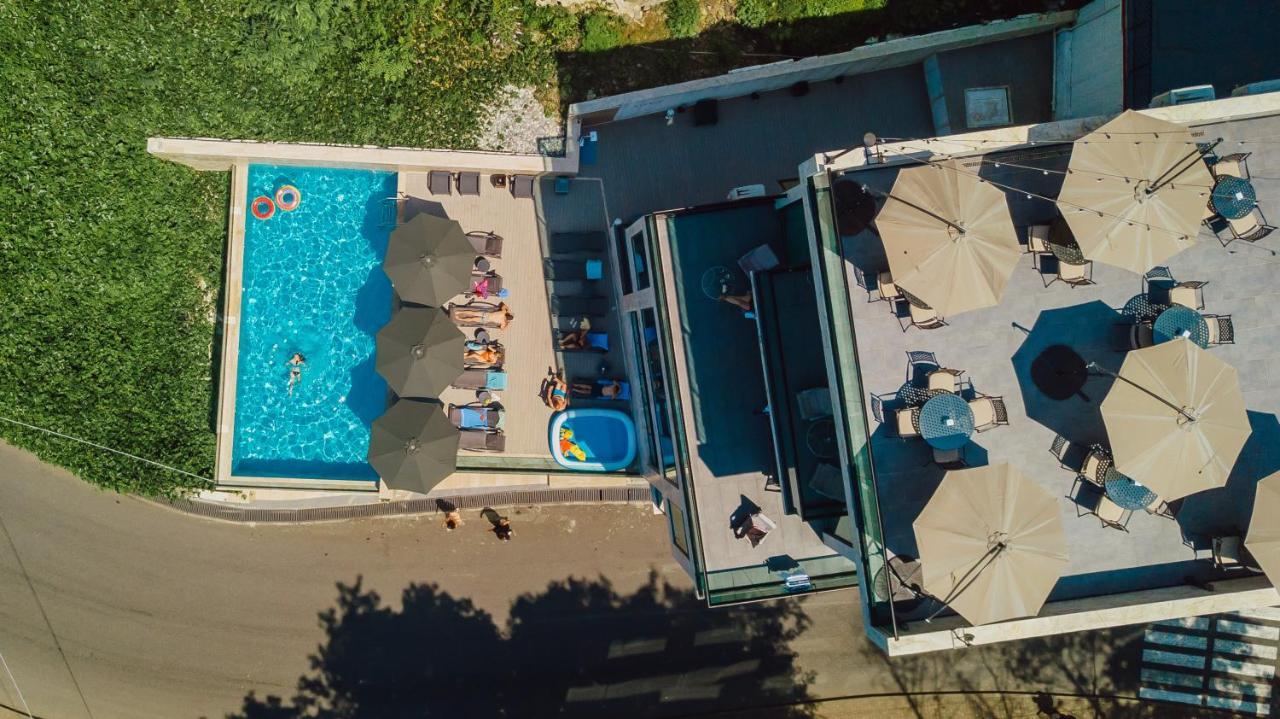 Capo Verde Hotel Batumi Bagian luar foto