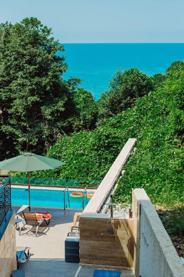 Capo Verde Hotel Batumi Bagian luar foto