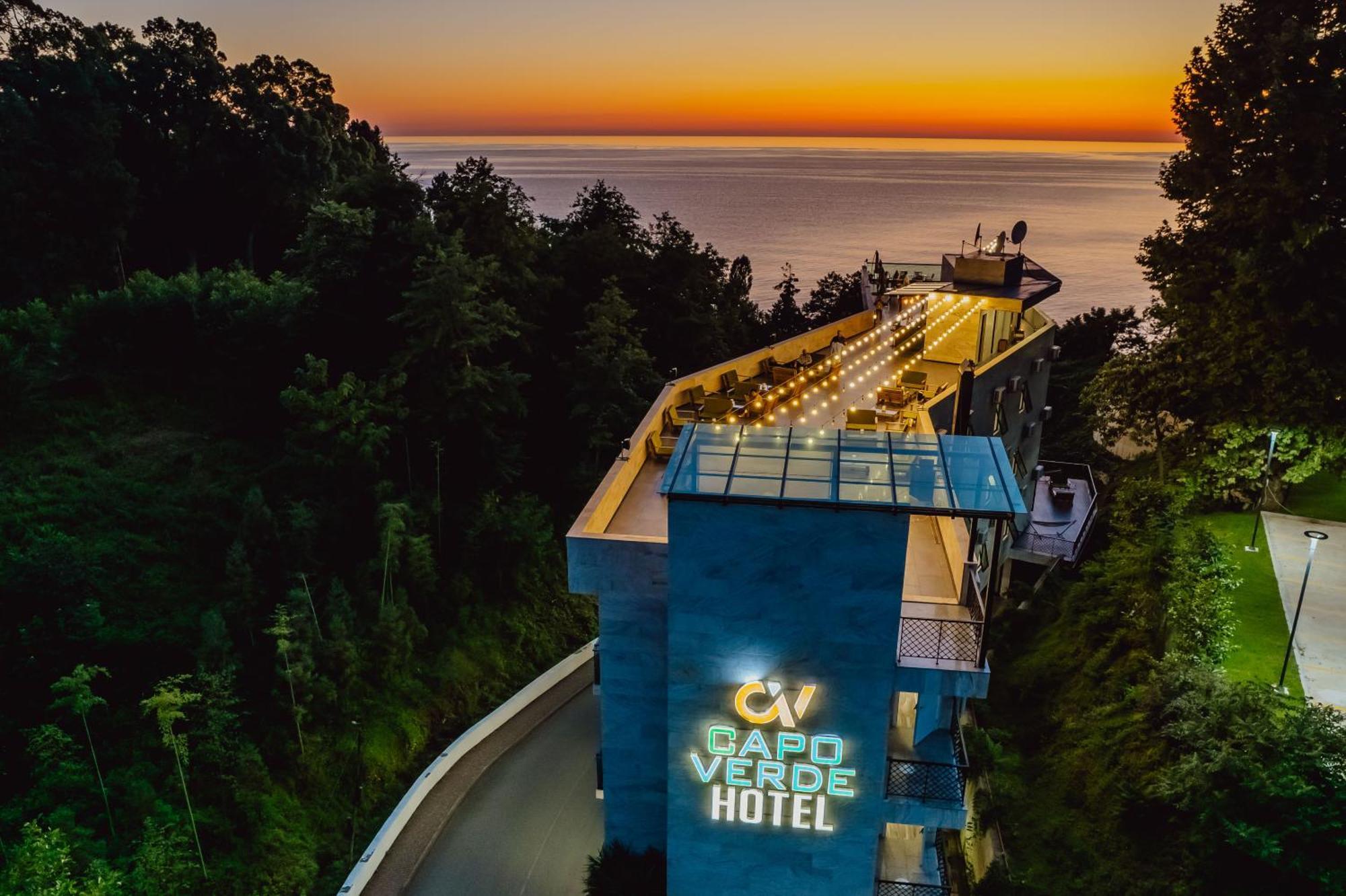 Capo Verde Hotel Batumi Bagian luar foto