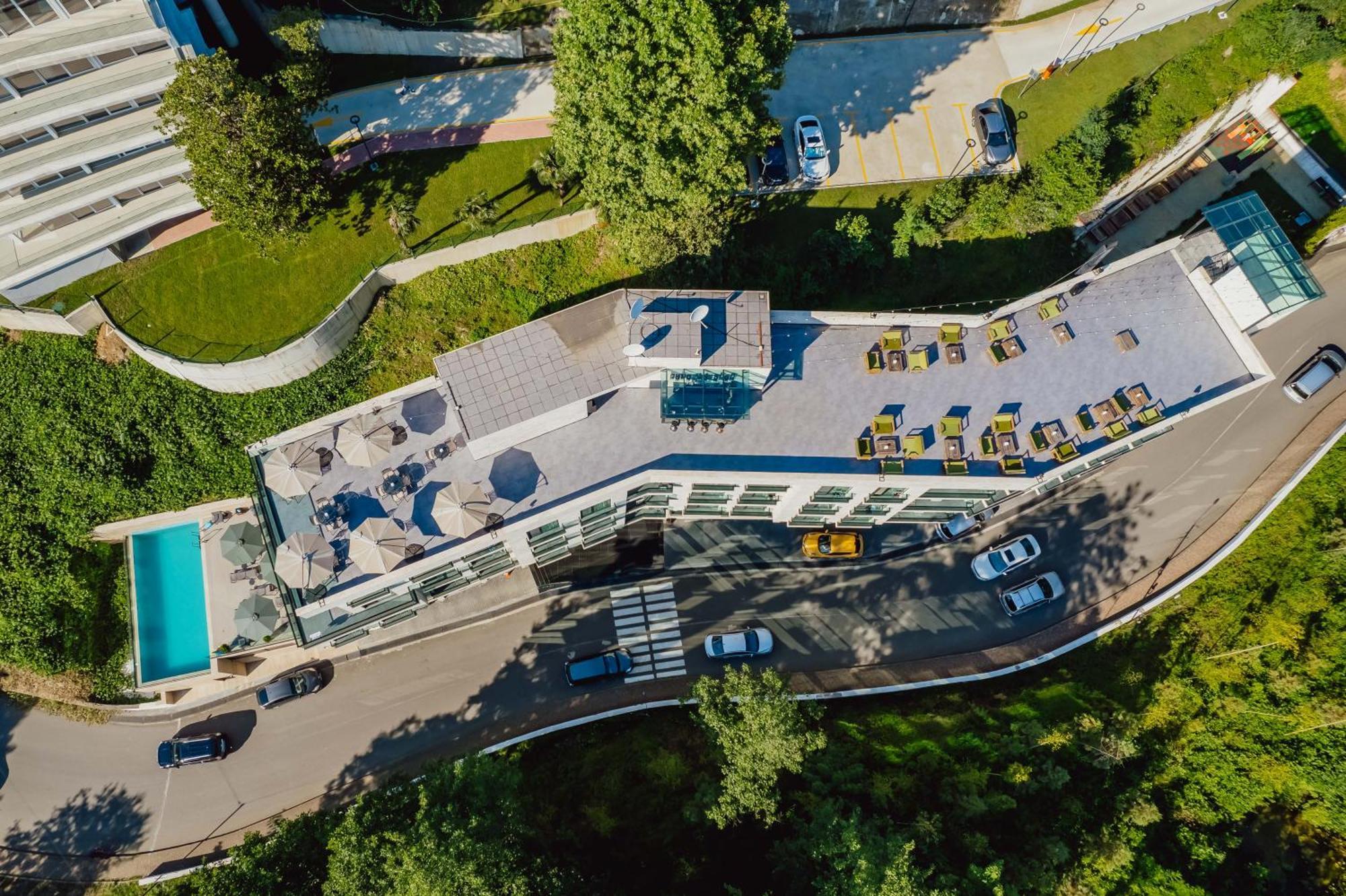 Capo Verde Hotel Batumi Bagian luar foto