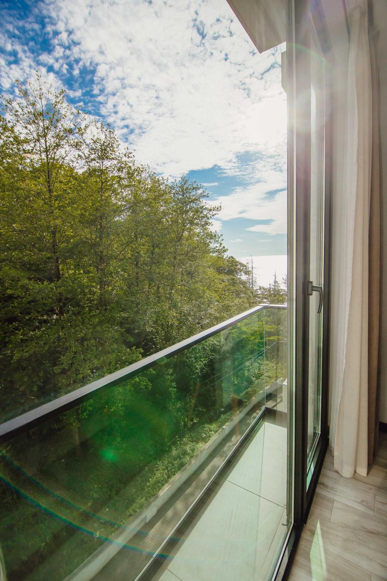 Capo Verde Hotel Batumi Bagian luar foto