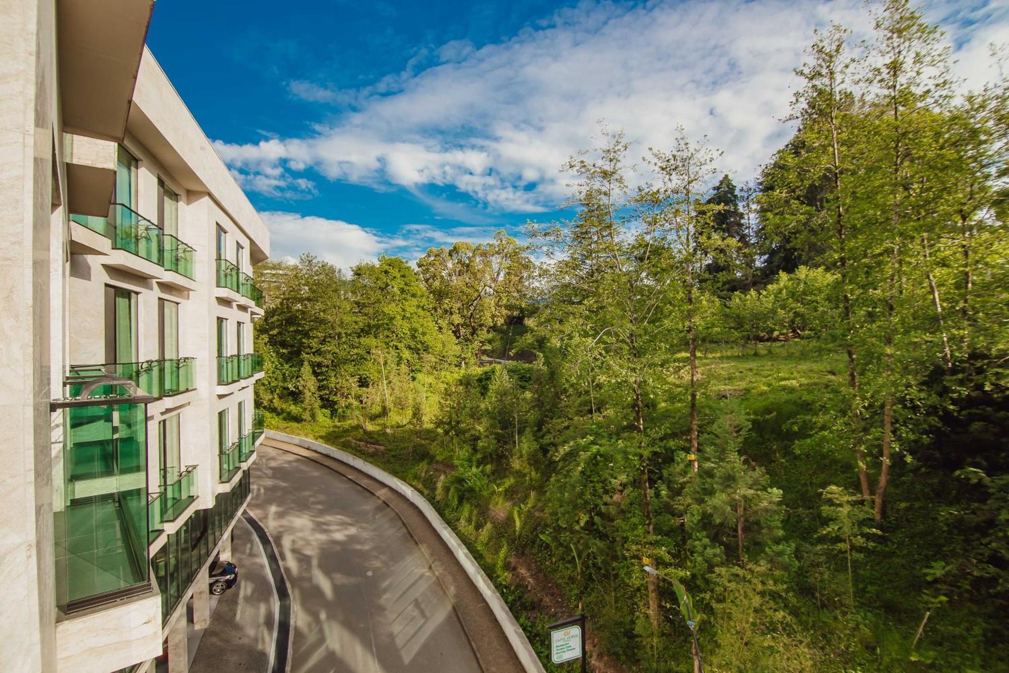 Capo Verde Hotel Batumi Bagian luar foto