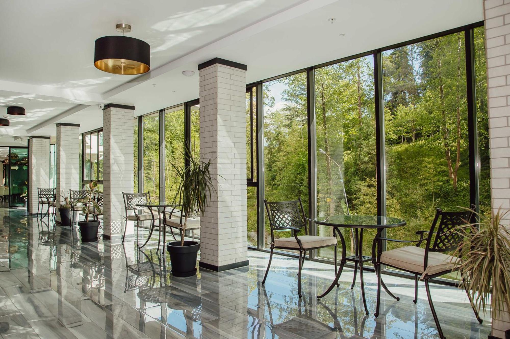 Capo Verde Hotel Batumi Bagian luar foto