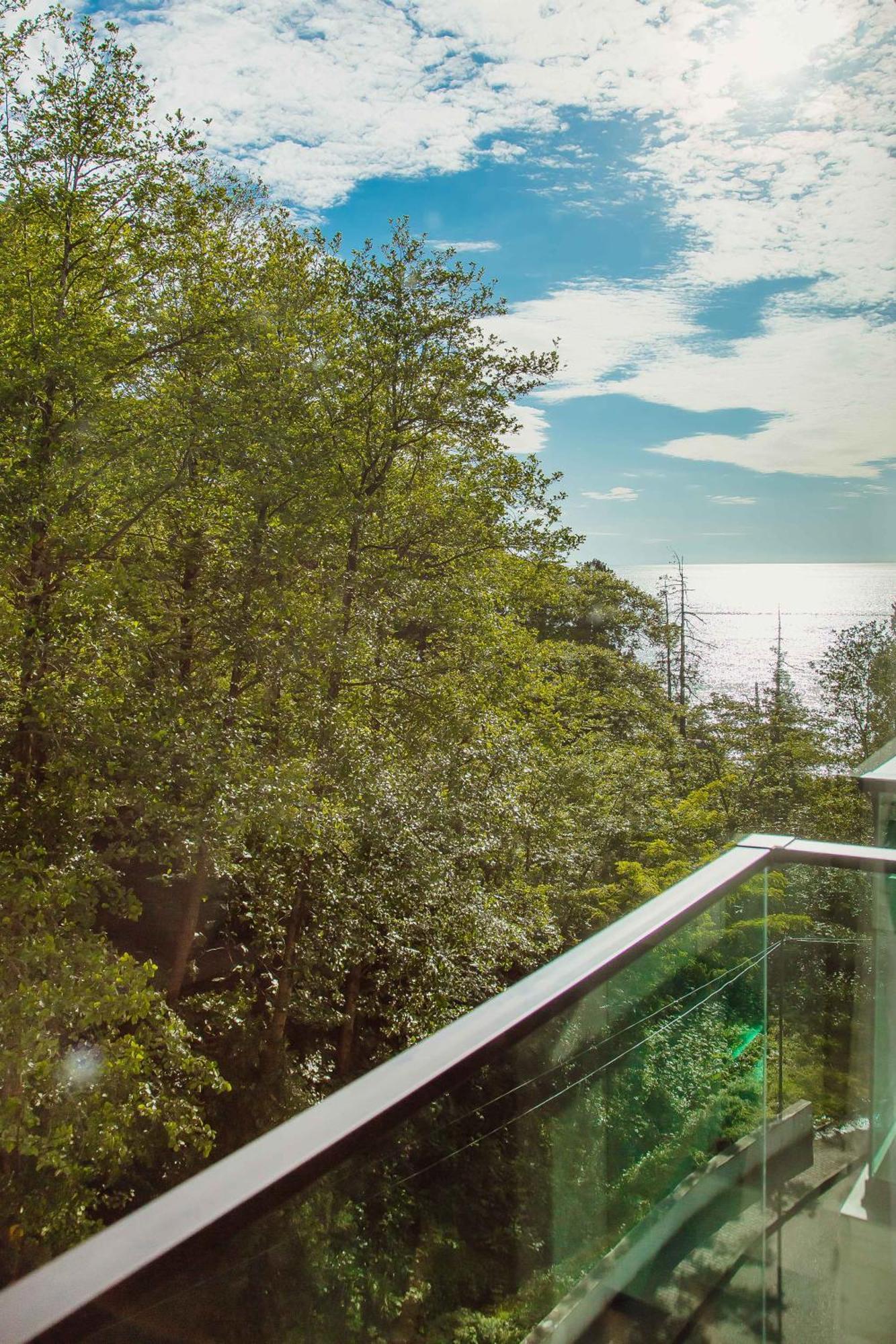 Capo Verde Hotel Batumi Bagian luar foto